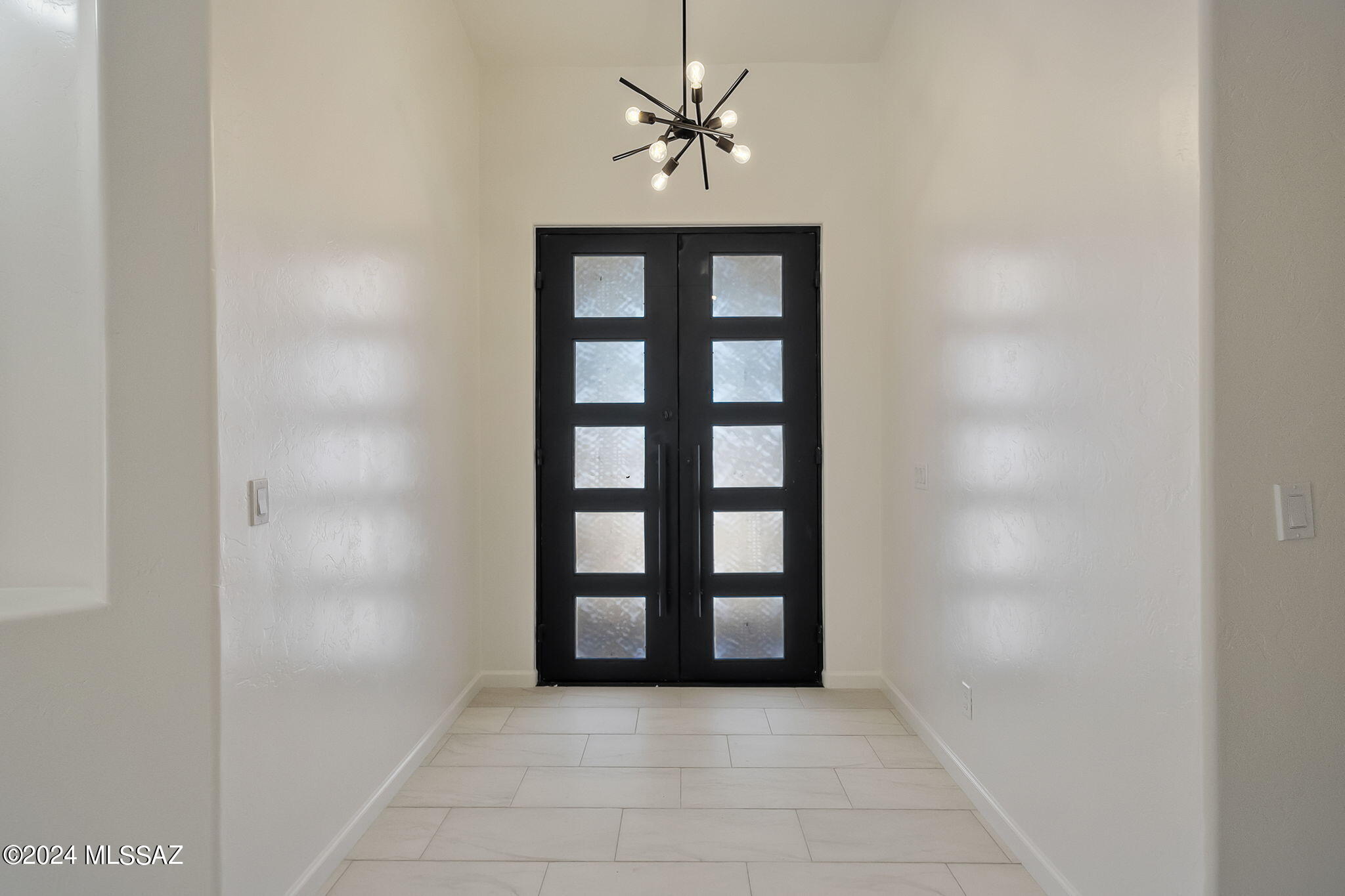 1031 Pino Court Rio Rico, AZ 85648 - Photo 9 of 32 Gallery Image 9