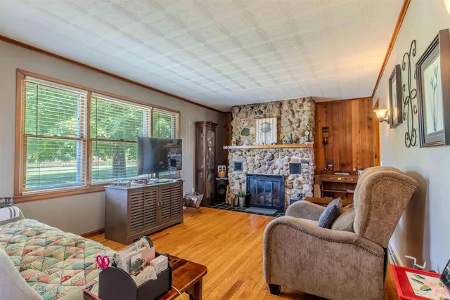 $350,000 | 3915 North 200 East, Lagrange, IN 46761