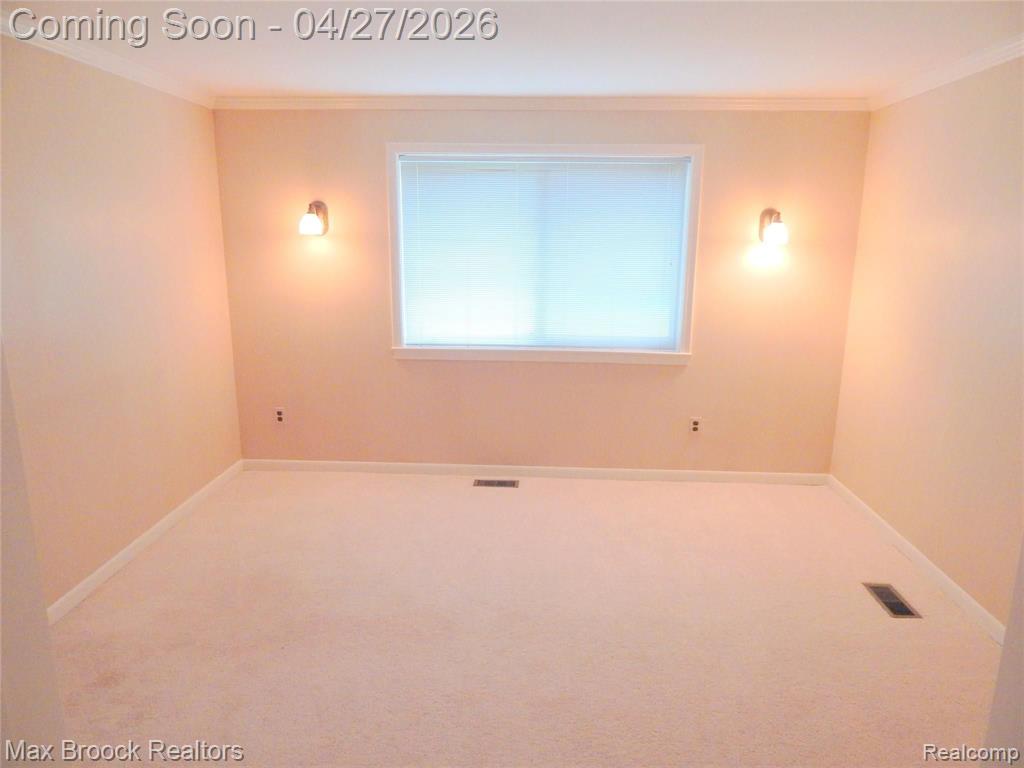 116 East Hickory Grove Road Bloomfield Hills, MI 48304 - Photo 6 of 16