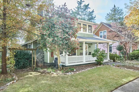 front view of house with a yard