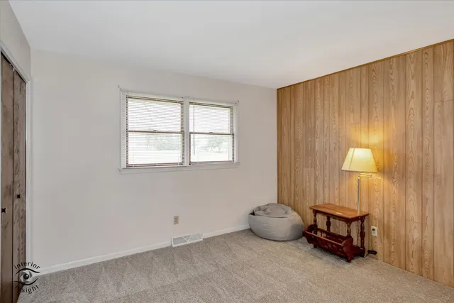 $2,150 | 18 Laurel Lane, Grant Park, IL 60940