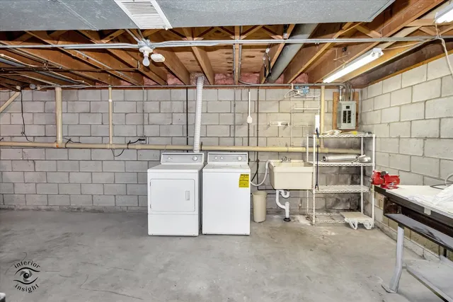 $2,150 | 18 Laurel Lane, Grant Park, IL 60940