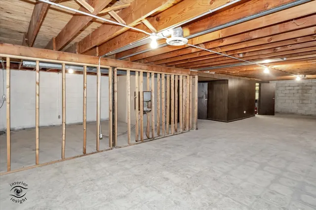 $2,150 | 18 Laurel Lane, Grant Park, IL 60940