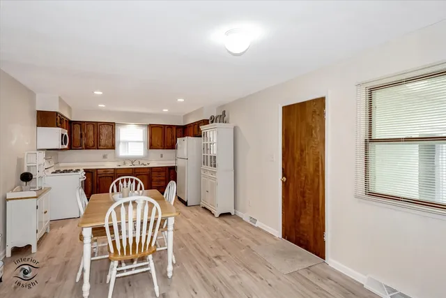 $2,150 | 18 Laurel Lane, Grant Park, IL 60940