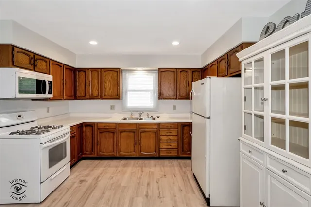 $2,150 | 18 Laurel Lane, Grant Park, IL 60940