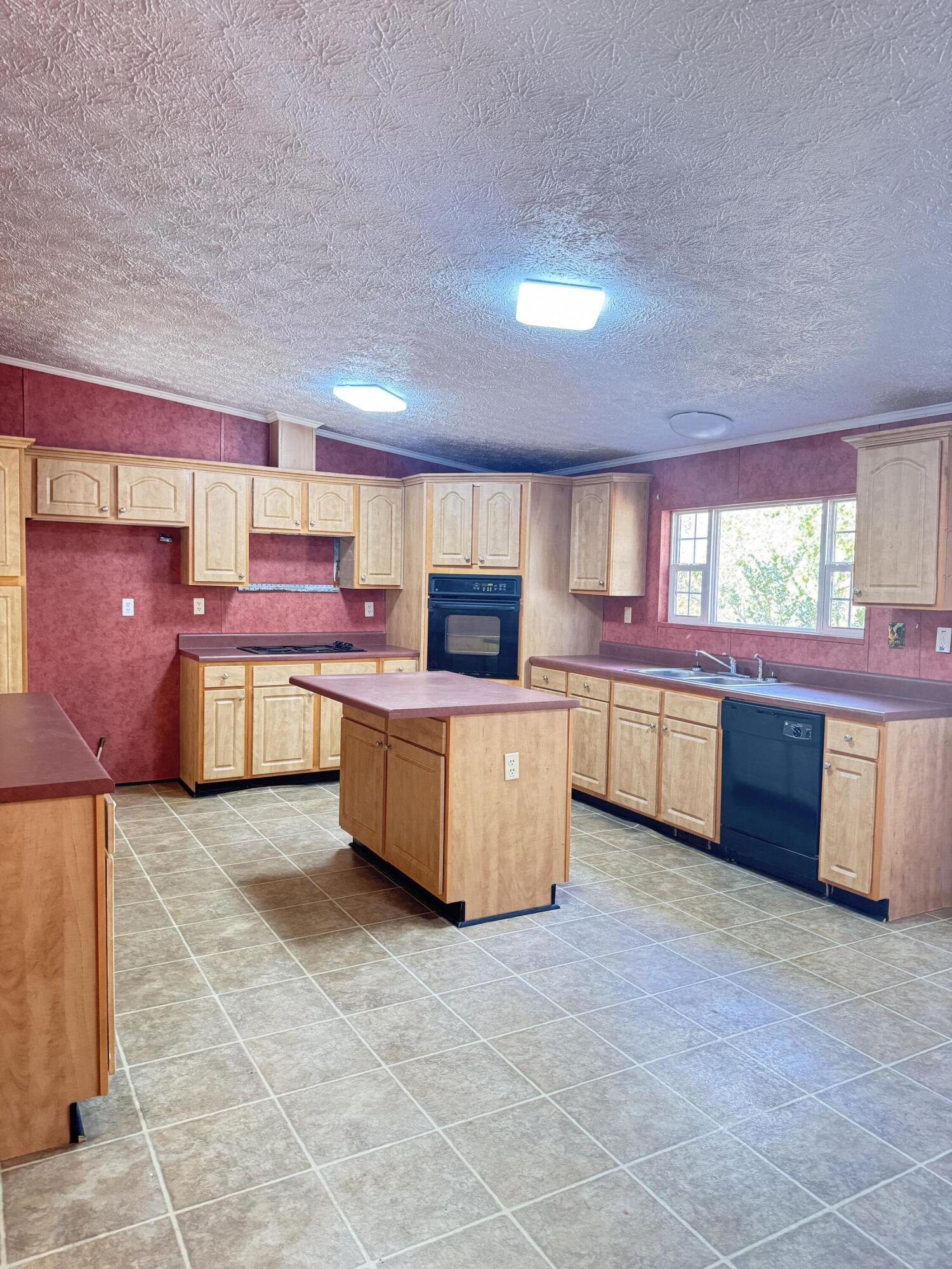 977 Macon Lane Walterboro, SC 29488 - Photo 16 of 27 20260129_165431831_iOS