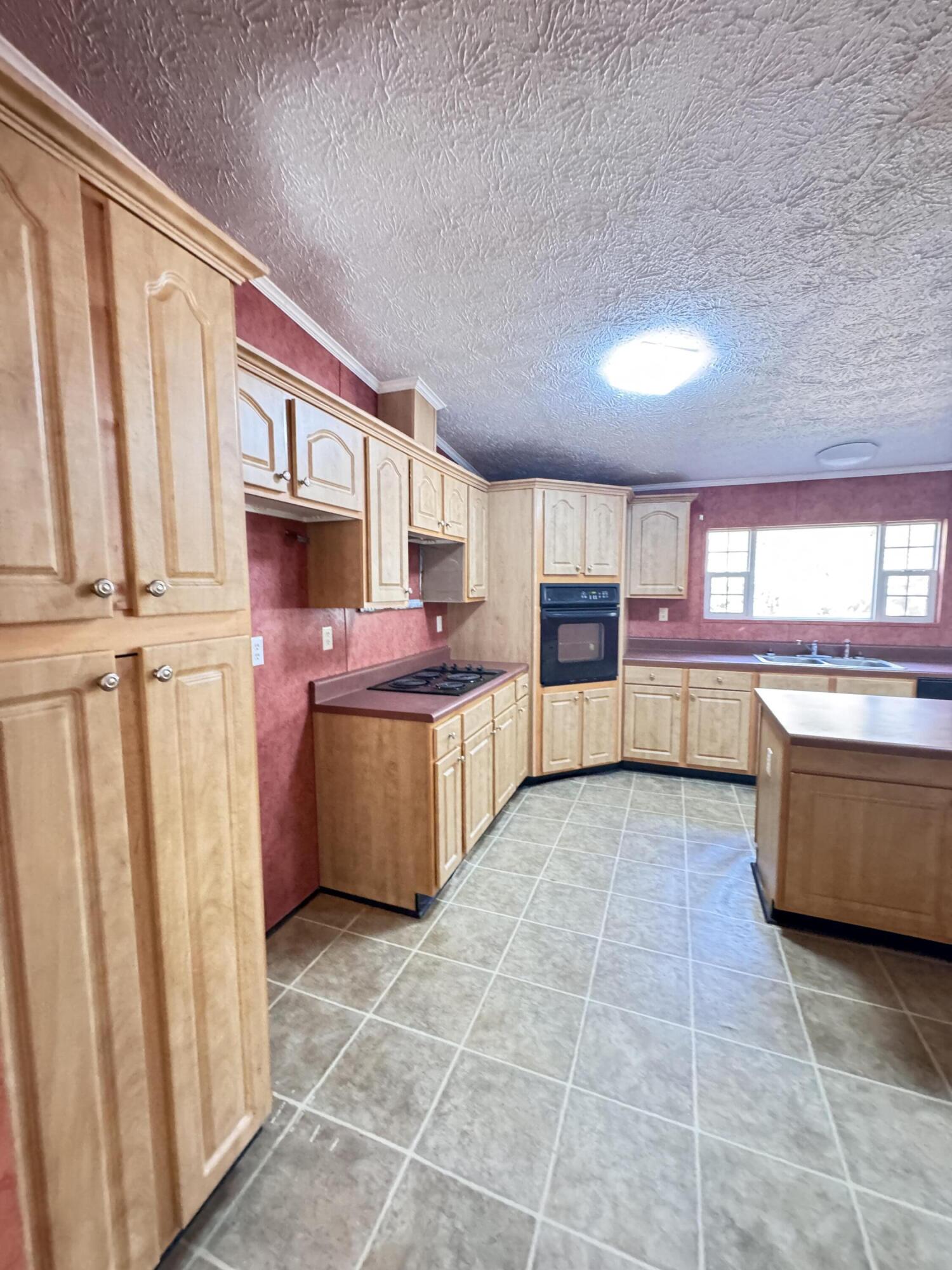 977 Macon Lane Walterboro, SC 29488 - Photo 19 of 27 20260129_165452504_iOS