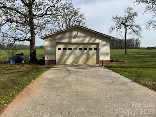$675,000 | 175 Briarfield Drive, Mooresville, NC 28115