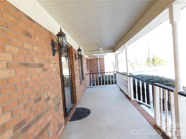 a view of entryway