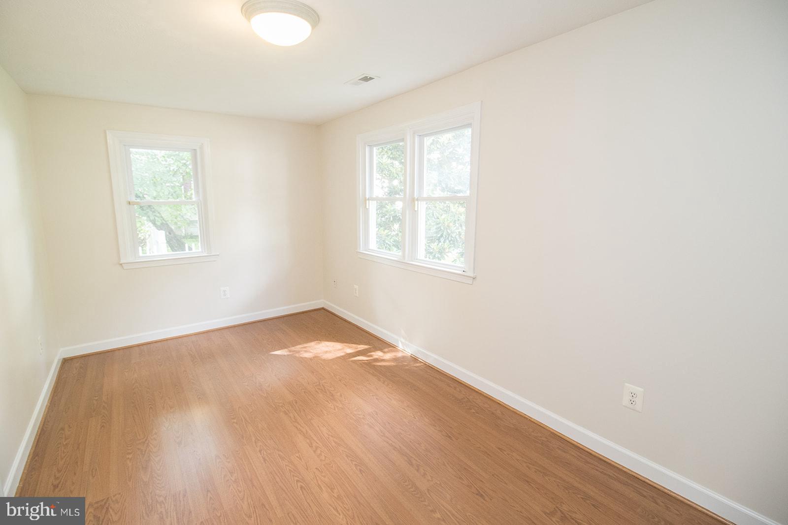 45044 Deagles Boatyard Road Tall Timbers, MD 20690 - Photo 34 of 64 an empty room with windows