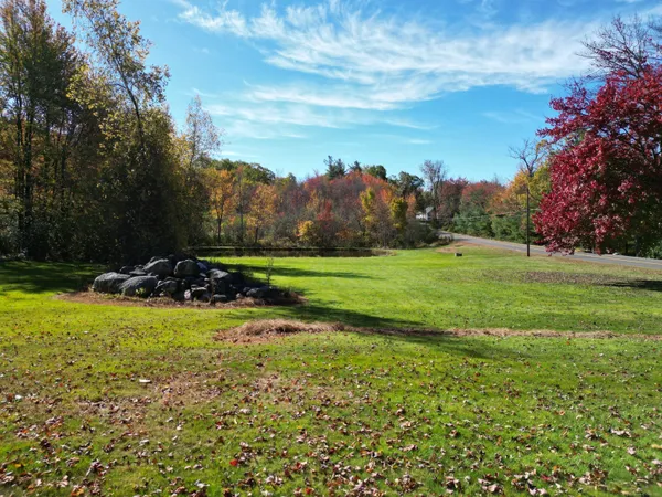 $179,900 | 86 Case Street, Granby, CT 06090