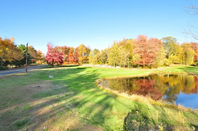 $179,900 | 86 Case Street, Granby, CT 06090