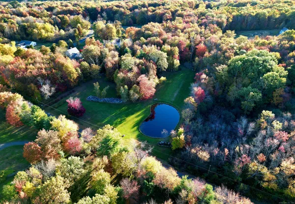 $179,900 | 86 Case Street, Granby, CT 06090