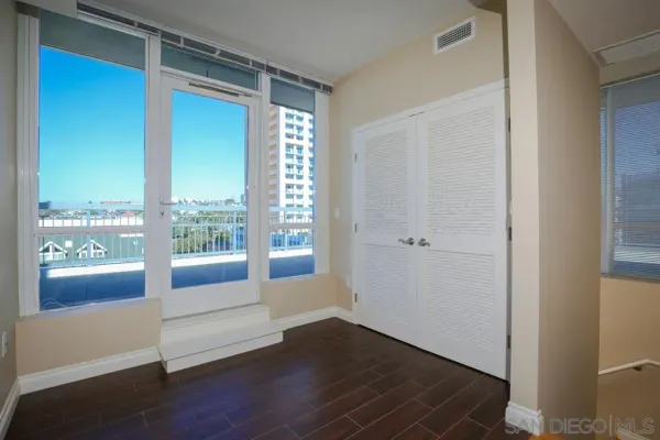$5,690 | 1580 Union Street, Unit 705, San Diego, CA 92101