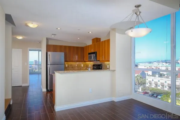 $5,690 | 1580 Union Street, Unit 705, San Diego, CA 92101