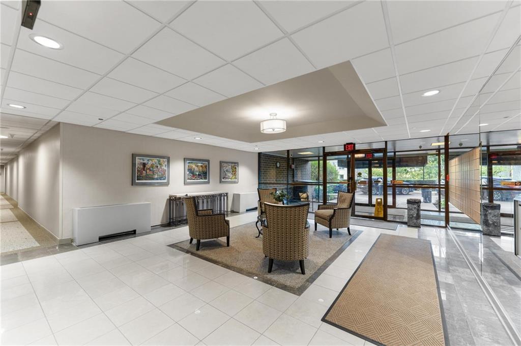 750 Washington Road, Unit 802 Pittsburgh, PA 15228 - Photo 3 of 36 Gallery Image 3