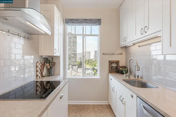 $740,000 | 492 Staten Avenue, Unit 1102, Oakland, CA 94610