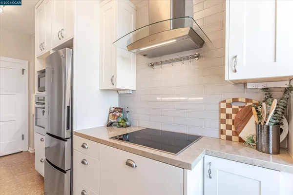 $740,000 | 492 Staten Avenue, Unit 1102, Oakland, CA 94610