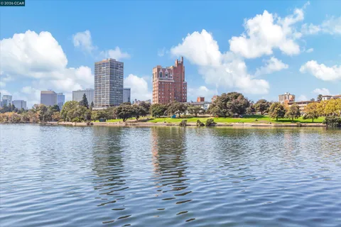 $740,000 | 492 Staten Avenue, Unit 1102, Oakland, CA 94610