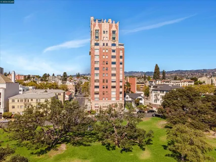 $740,000 | 492 Staten Avenue, Unit 1102, Oakland, CA 94610