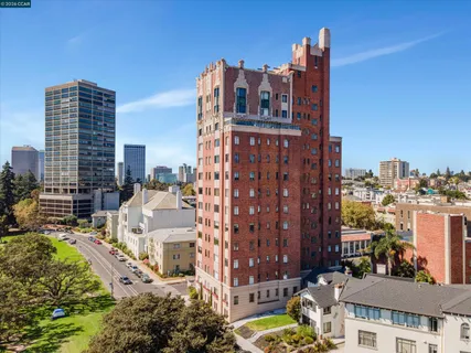 $740,000 | 492 Staten Avenue, Unit 1102, Oakland, CA 94610