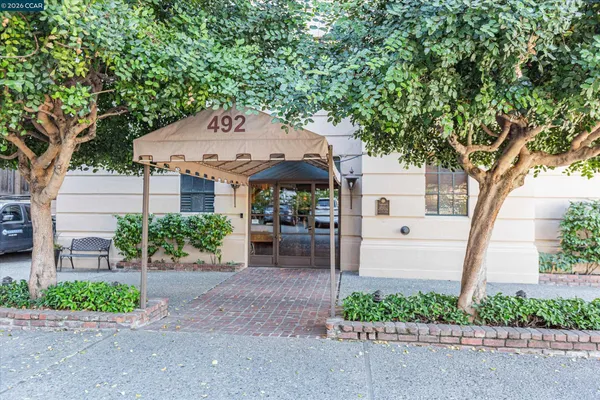 $740,000 | 492 Staten Avenue, Unit 1102, Oakland, CA 94610