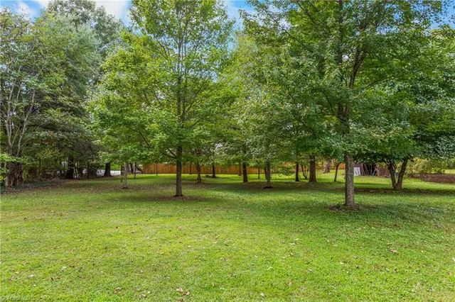 $525,000 | 637 Stokesburg Road, Walnut Cove, NC 27052