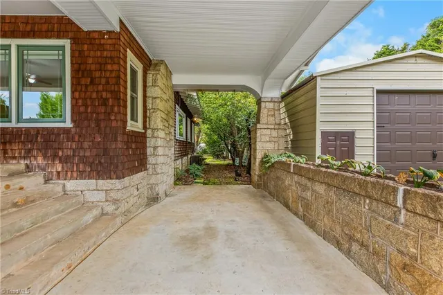 $525,000 | 637 Stokesburg Road, Walnut Cove, NC 27052