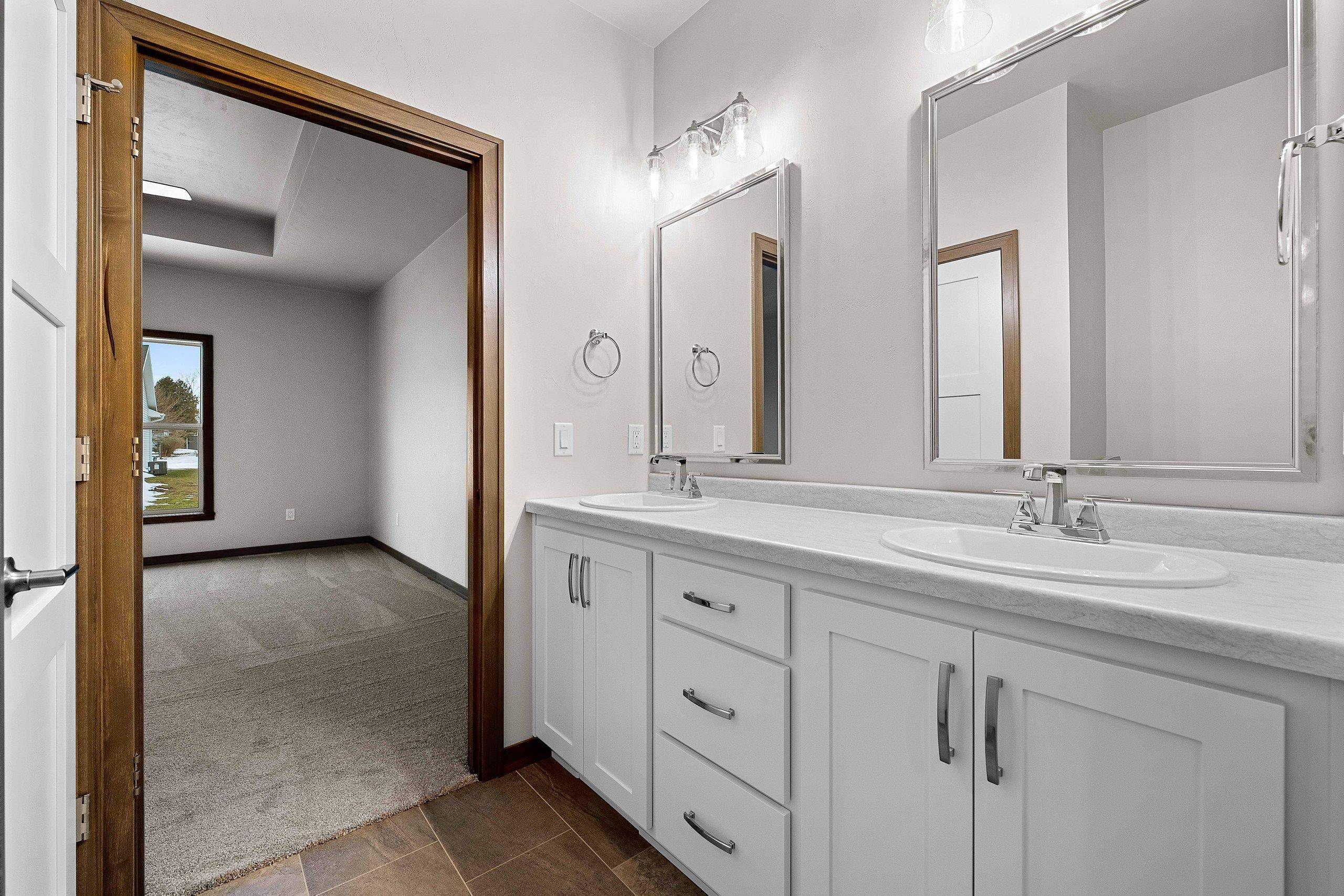 487 Papermill Circle Kimberly, WI 54136 - Photo 25 of 41