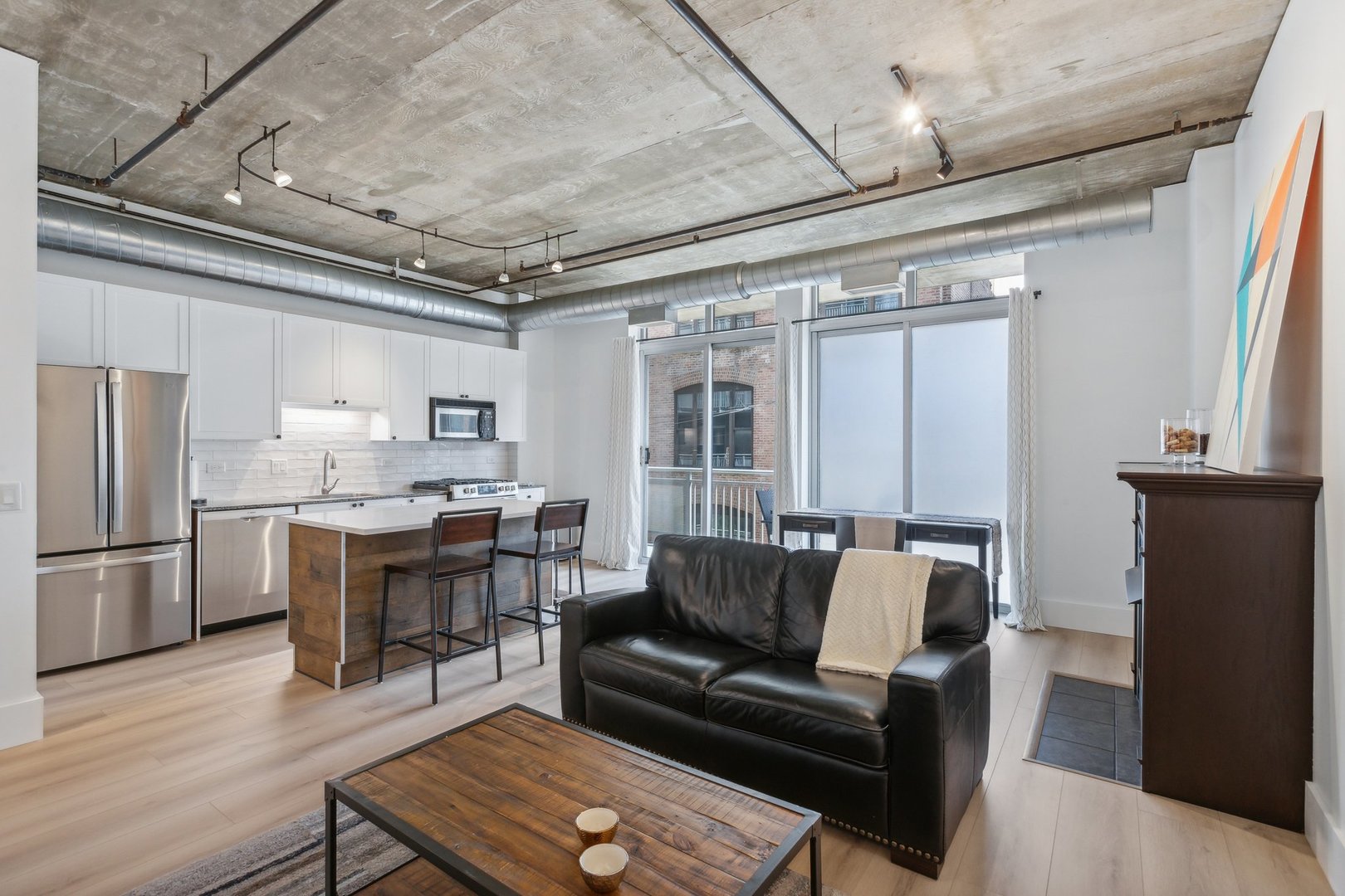 111 South Morgan Street, Unit 422 Chicago, IL 60607 - Photo 3 of 28 Gallery Image 3
