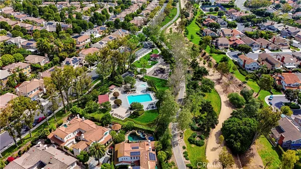 $3,600,000 | 6 Mountainbrook, Irvine, CA 92620