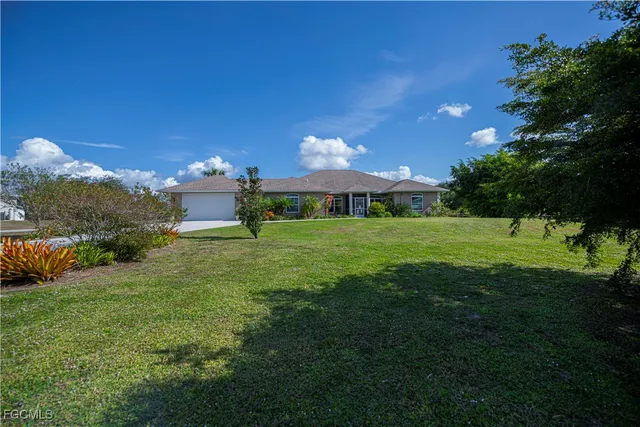 $675,500 | 18110 Traverse Drive, Alva, FL 33920