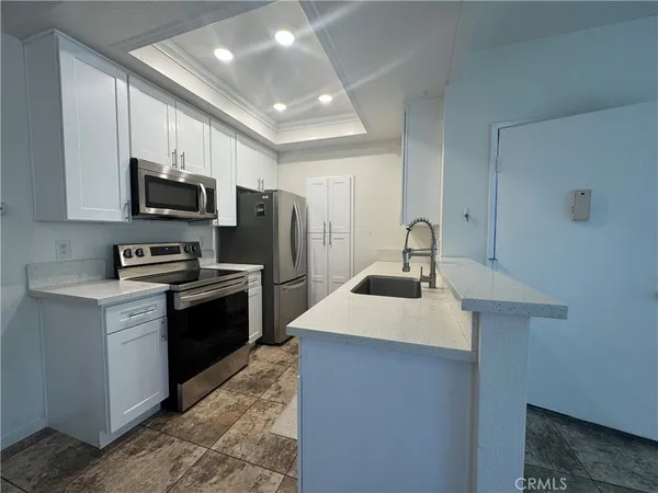 $2,350 | 20702 El Toro Road, Unit 309, Lake Forest, CA 92630