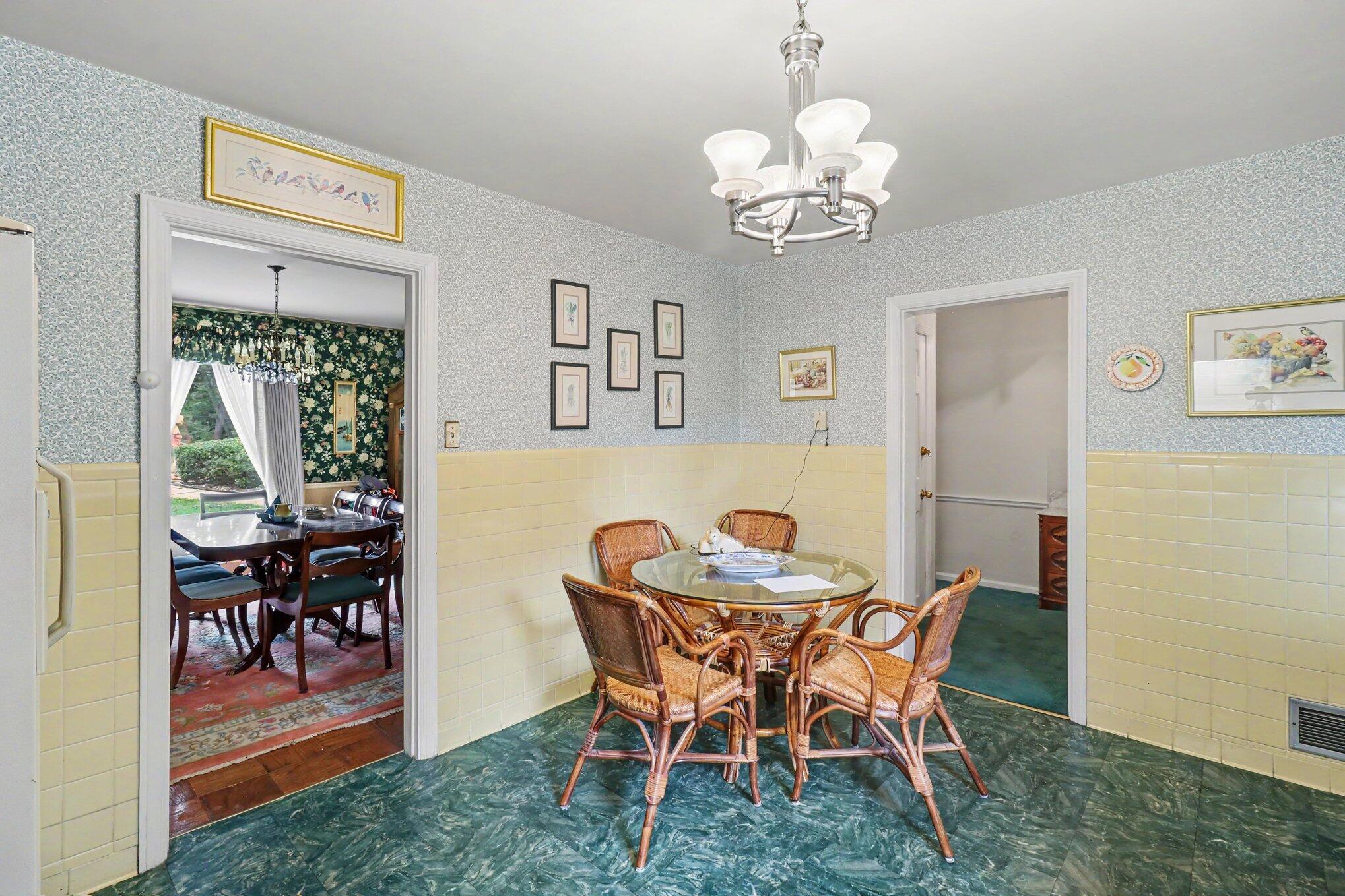 1027 Lawton Road Covington, KY 41011 - Photo 5 of 38 007_file_9098