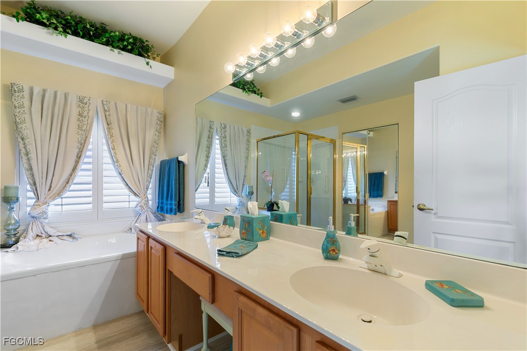 9821 Spring Run Boulevard Estero, FL 34135 - Photo 13 of 36