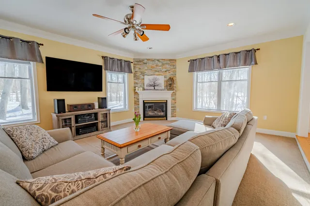 $1,250,000 | 3 Chisholm Farm Drive, Stratham, NH 03885