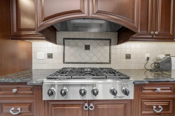 $1,675,000 | 1315 Macadamia Drive, Fallbrook, CA 92028