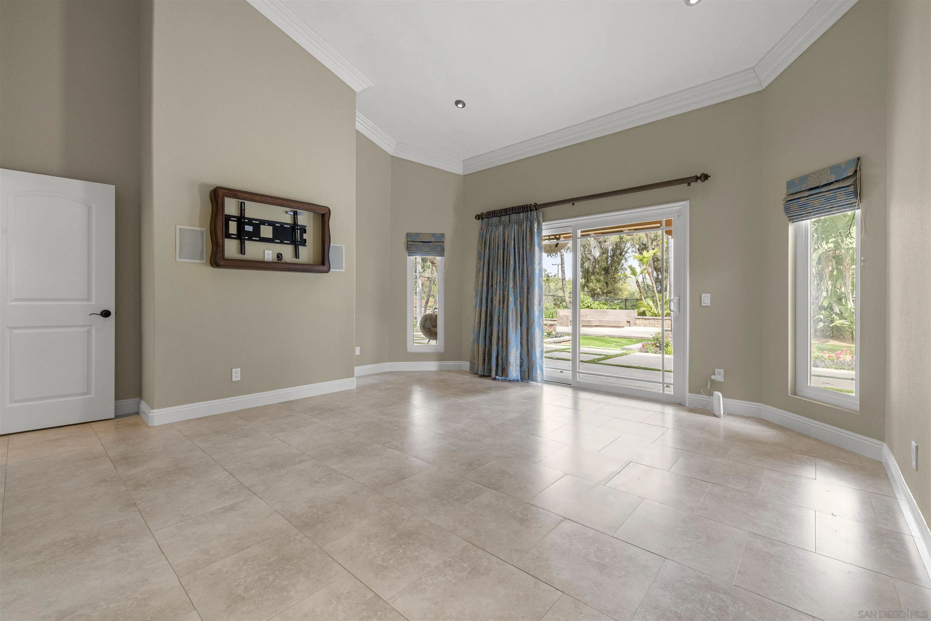 1315 Macadamia Drive Fallbrook, CA 92028 - Photo 30 of 59 a view of an empty room with a window