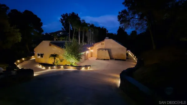 $1,675,000 | 1315 Macadamia Drive, Fallbrook, CA 92028