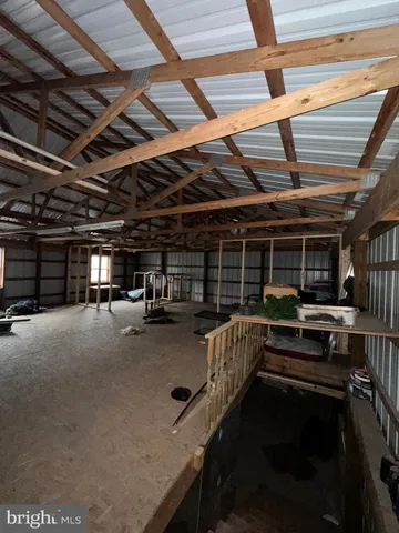 a view of walk in closet