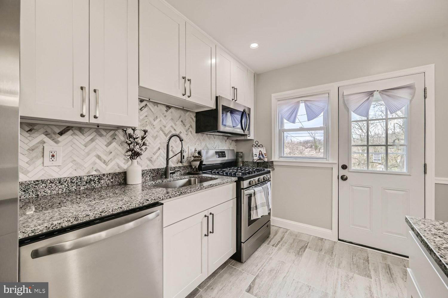 1108 Andover Road Baltimore, MD 21218 - Photo 9 of 21 Beautiful gourmet Kitchen