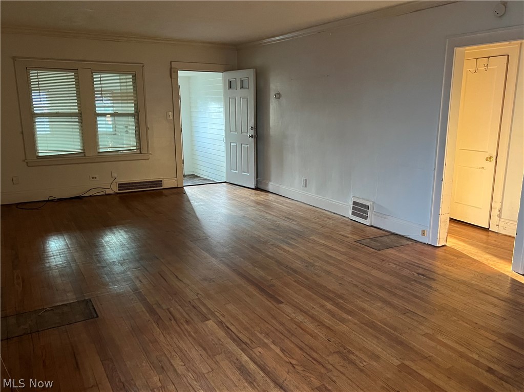 4621 Horton Road Cleveland, OH 44125 - Photo 7 of 12