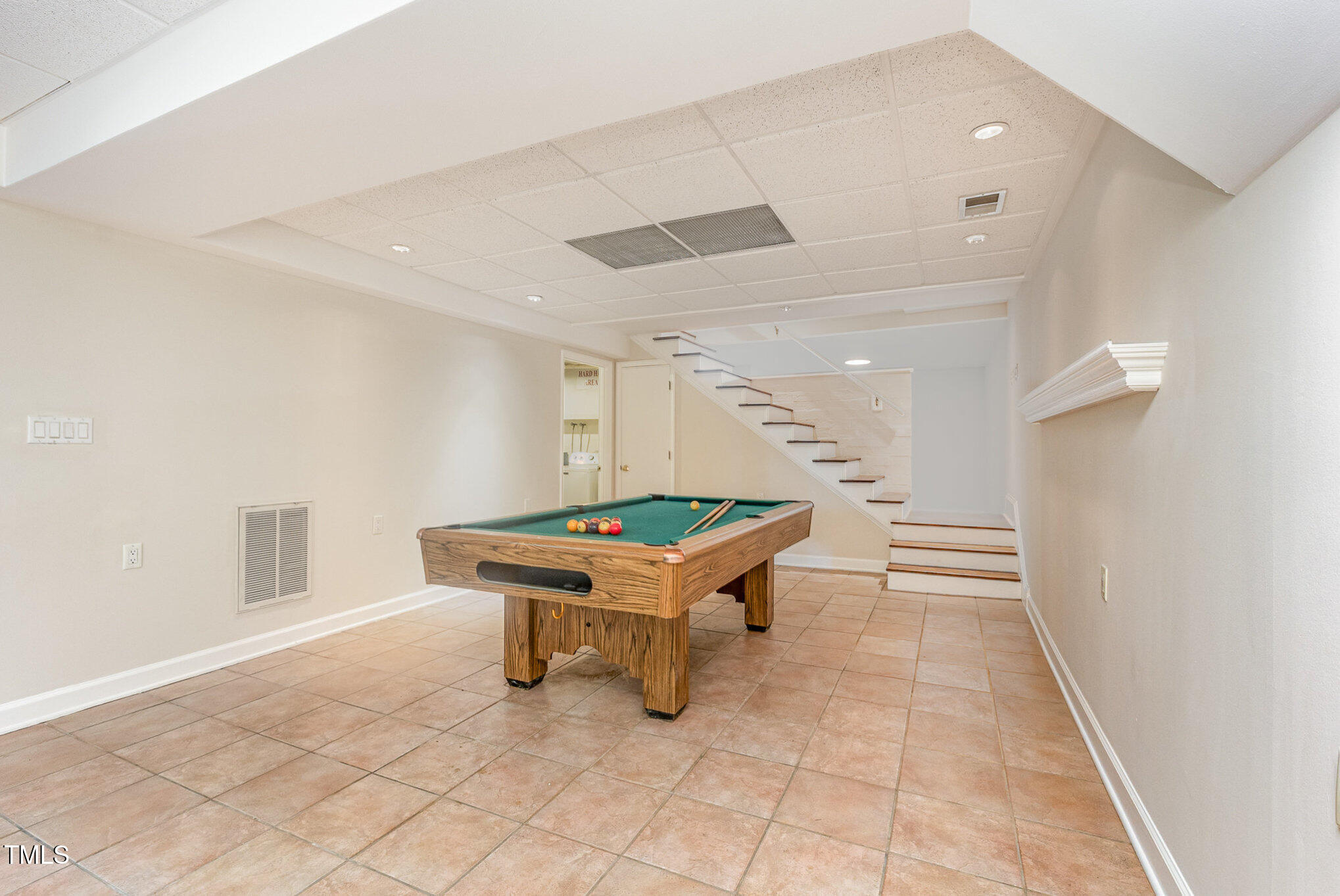 421 Ridgefield Road Chapel Hill, NC 27517 - Photo 14 of 25 015_cj4a9395-edit_485