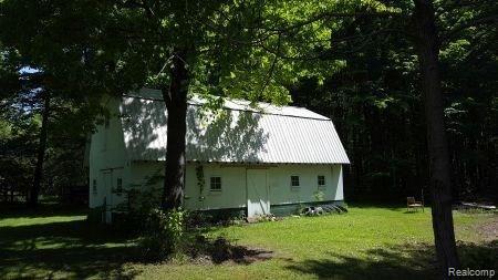 19191 Clark Road Belleville, MI 48111 - Photo 24 of 68
