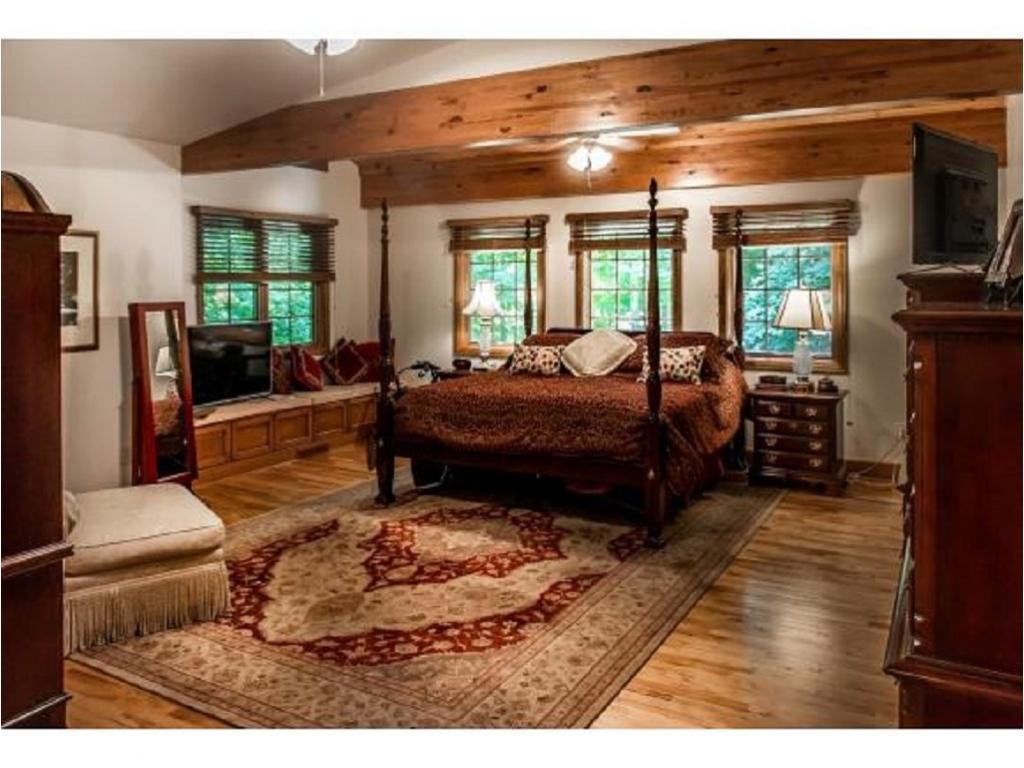 285 Claude Simmons Road Johnson City, TN 37604 - Photo 12 of 33 Master Bedroom w Sitting Area