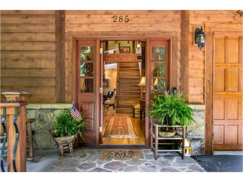 285 Claude Simmons Road Johnson City, TN 37604 - Photo 2 of 33 Come on In