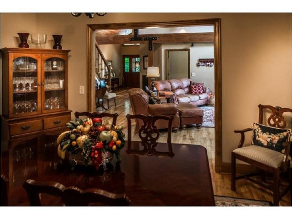 285 Claude Simmons Road Johnson City, TN 37604 - Photo 7 of 33 Dining Room