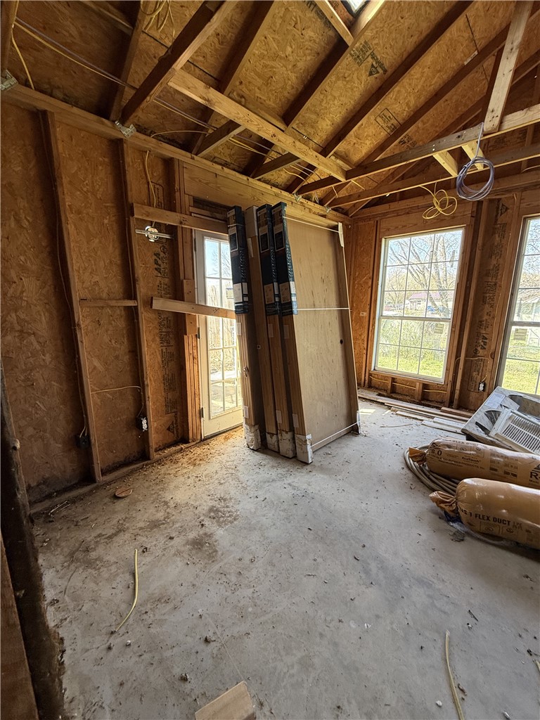 1077 Eubanks Street Decatur, AR 72722 - Photo 13 of 23 Gallery Image 13