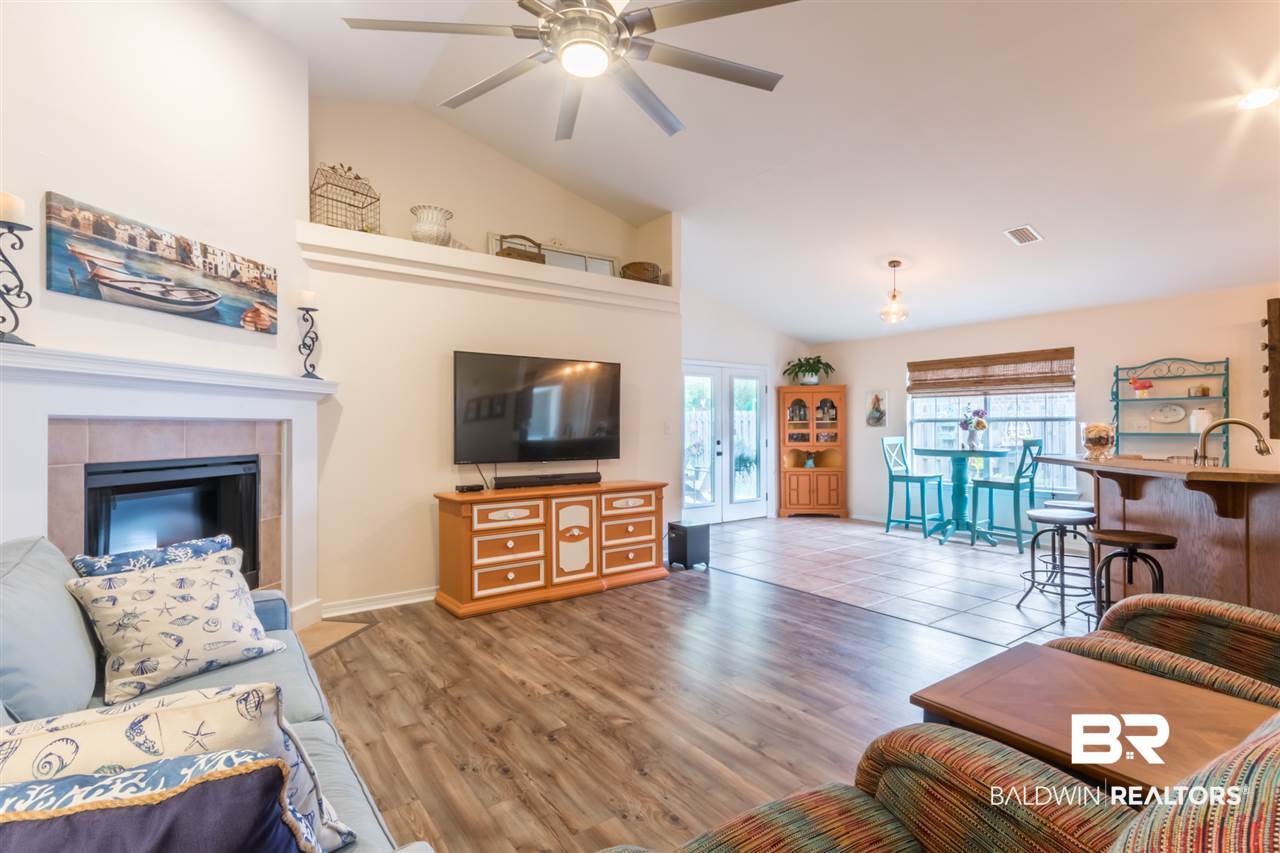 8905 Sage Drive Foley, AL 36535 - Photo 6 of 22 Living Room