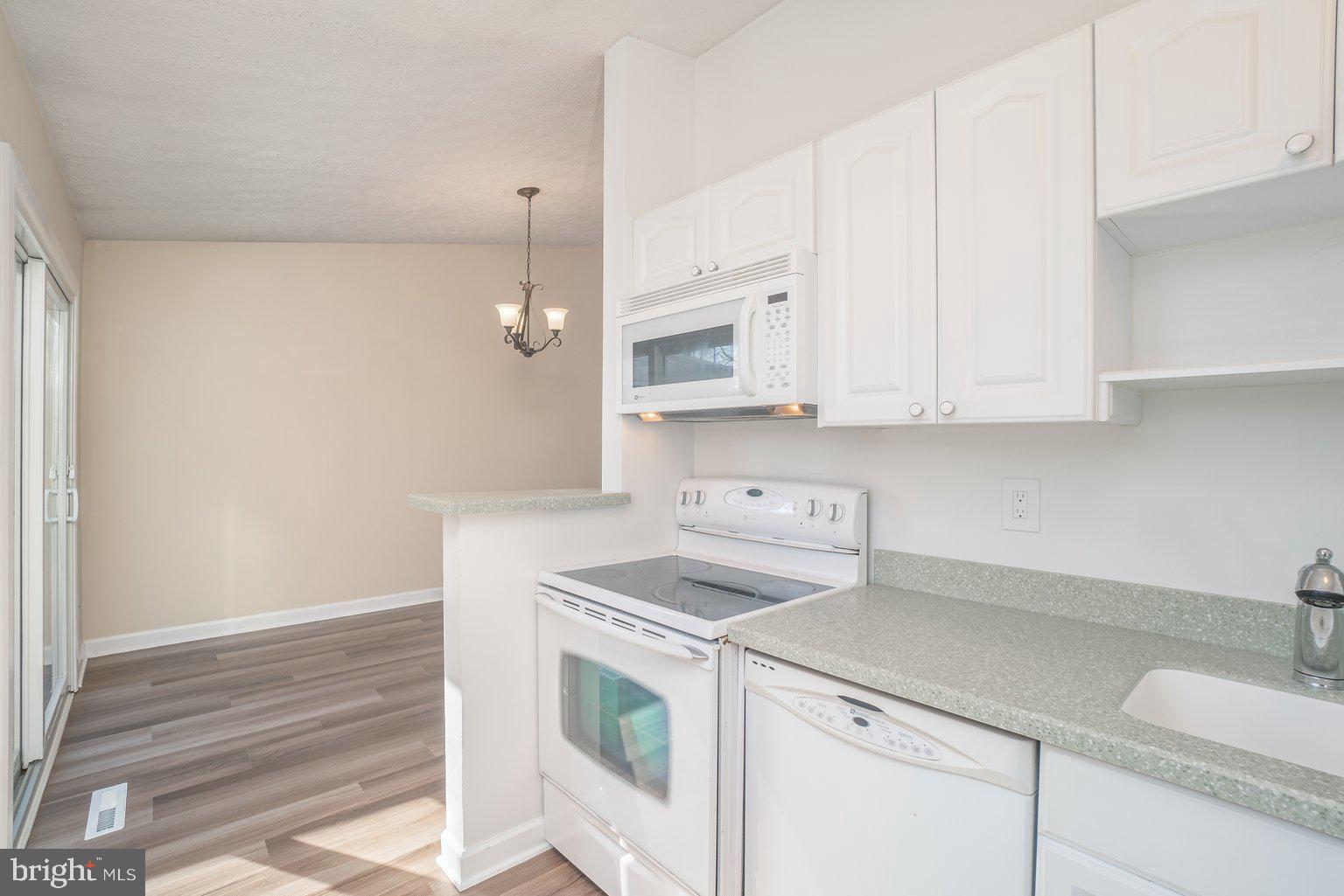 113 Haverhill Road Joppa, MD 21085 - Photo 8 of 41 Kitchen
